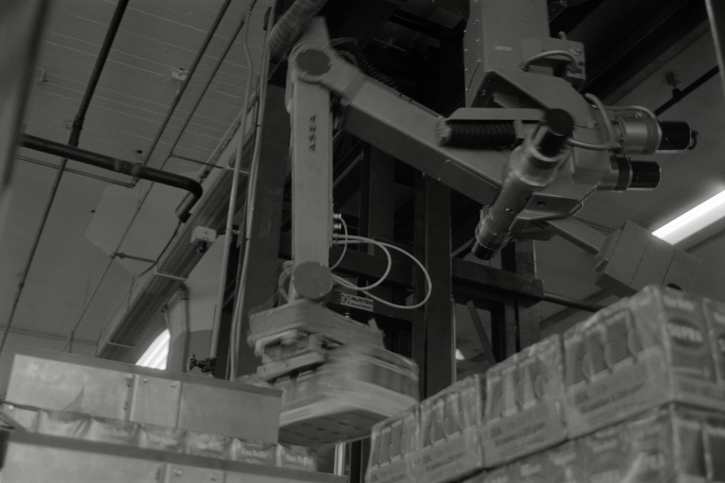 AHP F1992 06 004 sc250507 img11 NLP